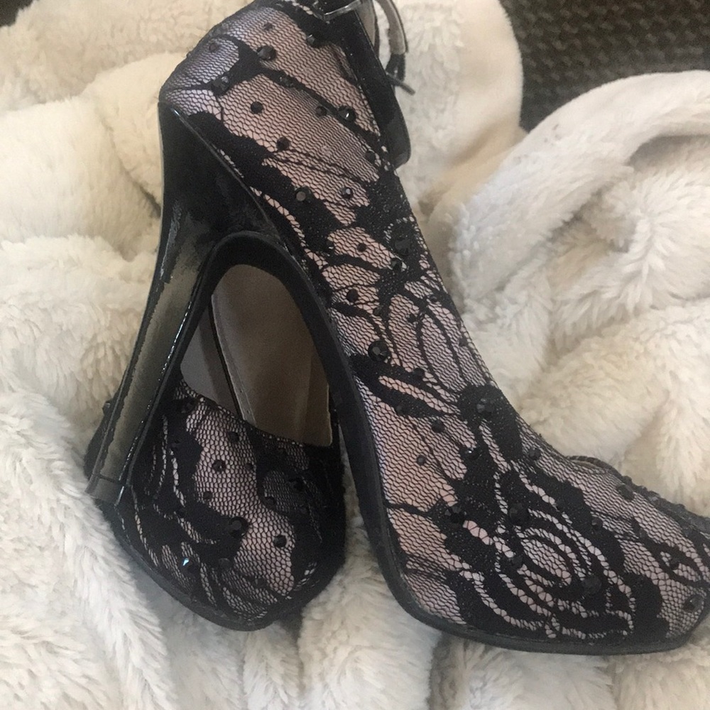 High heels - Picture 6 of 7